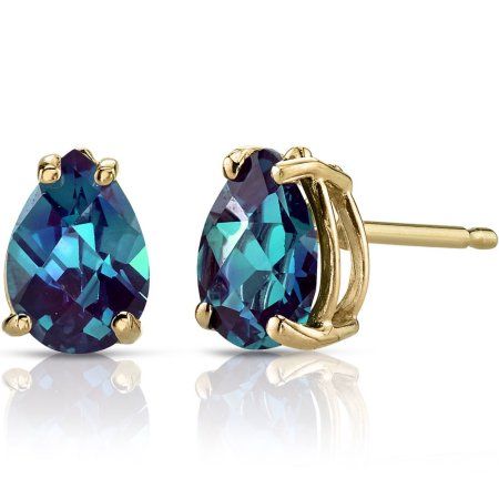 Alexandrite Earrings, Alexandrite Gemstone, Alexandrite Jewelry, Fashionable Accessories, Gem Jewelry, Solitaire Studs, Pretty Jewelry, Jewelry Photography, Shiny Things