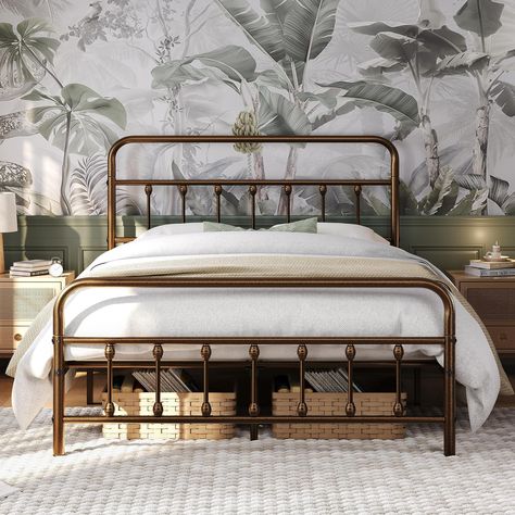 Farmhouse Style Bedding, Metal Platform Bed Frame, Iron Bed Frame, Classic Bed, Iron Bed, Metal Platform Bed, Mattress Frame, Headboard Designs, Metal Bed Frame