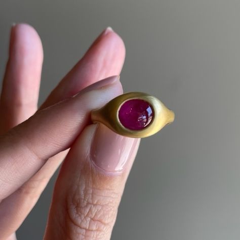 Cabochon Ruby, Bezel Ring, Cabochon Ring, Ancient Jewelry, Jewelry Lookbook, Jade Jewelry, Put A Ring On It, I Love Jewelry, Dream Ring