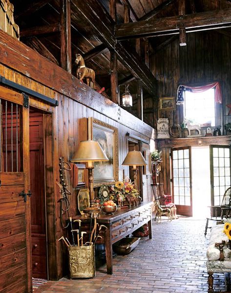 Gail Claridge’s Country Meadow Equestrian Ranch – Between Naps on the Porch Converted Stables Interiors, Ranch Hallway Ideas, Cute Country Decor, Horse Farmhouse Decor, English Tack Room, Beautiful Ranch Homes, Horse Barn Interior, Equestrian House, Cabin Entryway