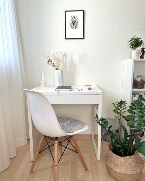 A clean and simple look that fits just about anywhere.  You can combine it with other desks or drawer units in the MICKE series to extend your work space. The clever design at the back hides messy cables. Ikea Working Space, Small Desk For Small Bedroom, Really Small Desk, Mini Desk Bedroom, Micke Table Ikea Ideas, Small Desk Area Ideas, Small Ikea Desk, Work Desk In Bedroom, Desk For Small Bedroom