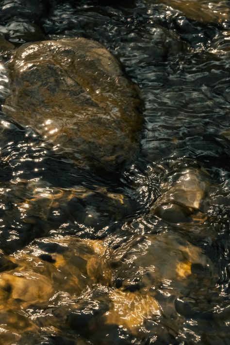 #river #wallpaper #stone #water #macro #macrophotography  #texture River Water Aesthetic, River Witch Aesthetic, Abstract Landscape Photography, River Bathroom, River Texture, Black River Rock, Wallpaper Stone, River Aesthetic, River Wallpaper