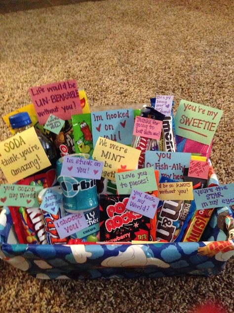 Cute Things For Your Boyfriend Birthday, Random I Love You Gifts For Him, Snack Gift Basket Ideas For Boyfriend, No Reason Gifts For Boyfriend, Valentine’s Day Gift Ideas For Your Best Friend, Cheesy Gifts For Him, Birthday Gift Baskets For Husband, Thank You Basket For Boyfriend, Homemade Vday Gifts For Him Guys