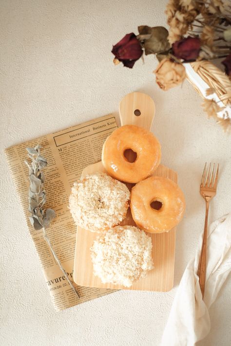 Doughnut Food Photography, Doughnuts Aesthetic, Donut Photoshoot, Donut Photography, Doughnuts Photography, Donut Aesthetic, Donuts Aesthetic, Potato Donuts, Donut Photos