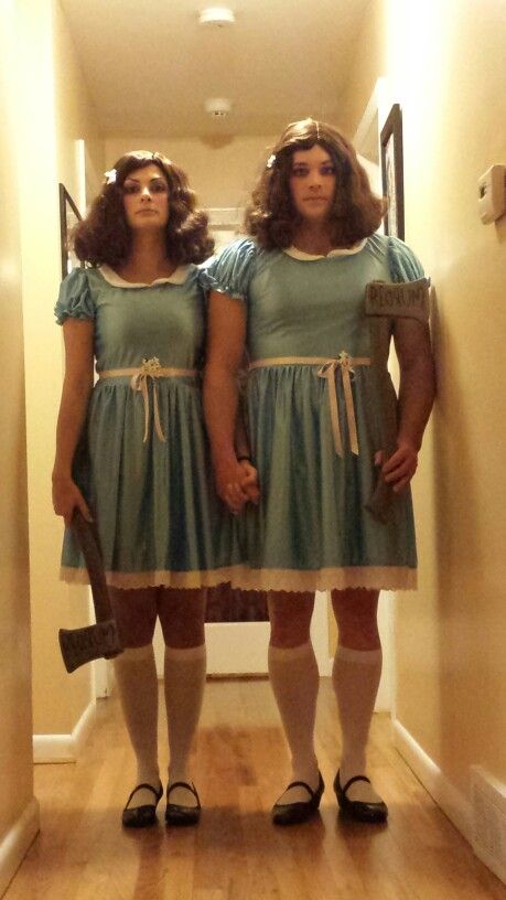 Shining Halloween Costume, Shining Twins Costume, Twins From The Shining, The Shining Twins, Twin Costumes, Halloween Costumes Diy Couples, Couples Costume, Costumes Diy, Costume Inspo