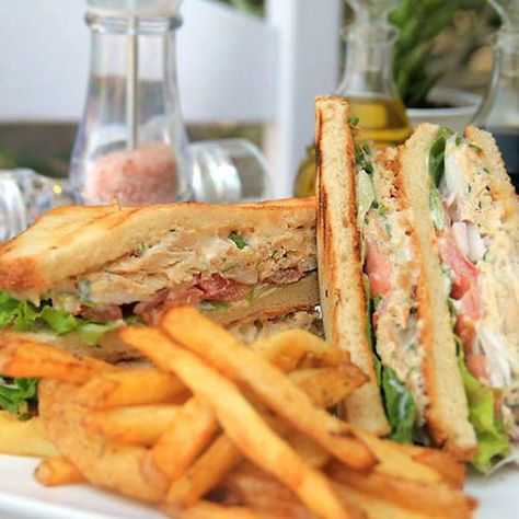 Tuna Club Sandwich, Tunafish Sandwich, Poolside Sandwiches, Tuna Fish Sandwich, Club Sandwich Recipes, Sandwhich Recipes, Tuna Avocado, Cold Sandwiches, Family Lunch