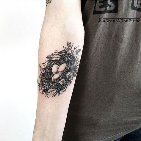 the tattoo of a nest on arm Nest Tattoo, Small Bird Tattoo, Raven Tattoo, Bird Tattoo, Birds Tattoo, Line Tattoos, Skin Art, Blackwork Tattoo, Bird Nest