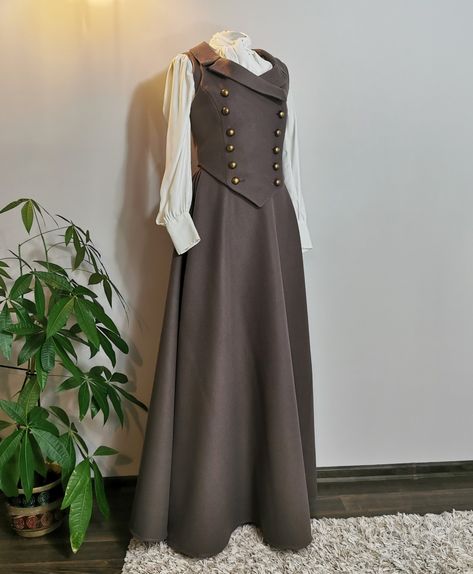 Old English Clothes, Edwardian Waistcoat Women, Edwardian Clothing Women, Edwardian Walking Suit, Victorian Costume Women, Vintage Suits Women, Modern Edwardian Fashion, Edwardian Fashion Women, Edwardian Inspired Fashion