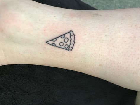 Can't go wrong with a pizza tattoo Tattoo Ideas Elegant, Chemical Tattoo, Botanical Tattoo Design, Tattoos Gone Wrong, Pizza Tattoo, Diy Tattoo Permanent, Unique Henna, Flower Tattoo Ideas, Tattoo Simple