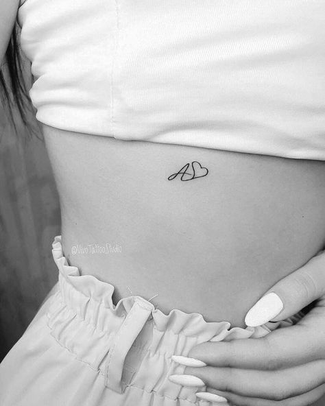 Smalltattoo Ideas, Letter A Tattoo, Hand Tattoos For Girls, Small Pretty Tattoos, Petite Tattoos, Парные Тату, Initial Tattoo, Small Hand Tattoos, Classy Tattoos