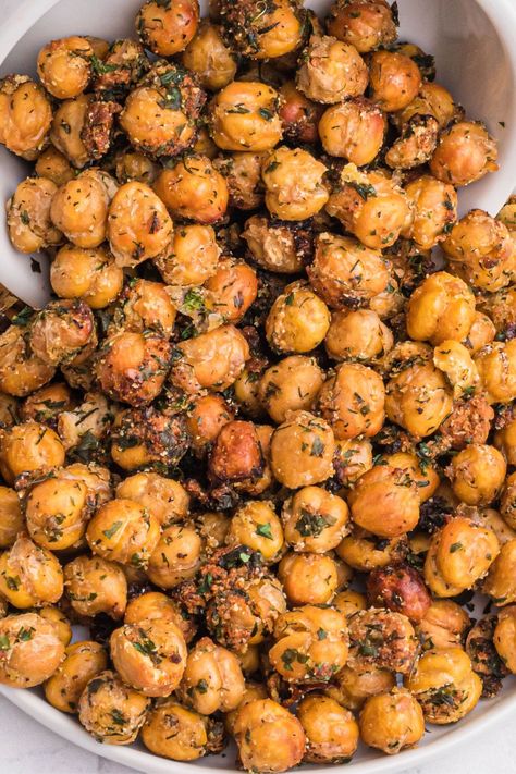 Air Fryer Chickpeas | Air Frying Foodie Butternut Squash Side Dish, Air Fryer Chickpeas, High Fiber Snacks, Mushroom Recipes Healthy, Chickpea Snacks, Homemade Ranch Seasoning, Salad Toppers, Dry Chickpeas, Air Fryer Oven Recipes