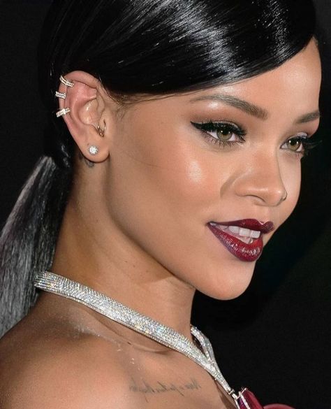 Rihanna Earrings, Rihanna Makeup, Rihanna Hairstyles, Foods With Calcium, Silver Bullion Coins, Rihanna Style, Ear Studs, Rihanna, Ear Piercings