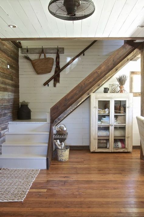 Renovated Rustic Montana Farmhouse | Vintage Whites Market | Bloglovin’ Farmhouse Staircase Decor, Modern Farmhouse Staircase, Farmhouse Staircase, Staircase Decor Ideas, Vstupná Hala, Stair Ideas, White Shiplap Wall, Staircase Decor, Basement Stairs