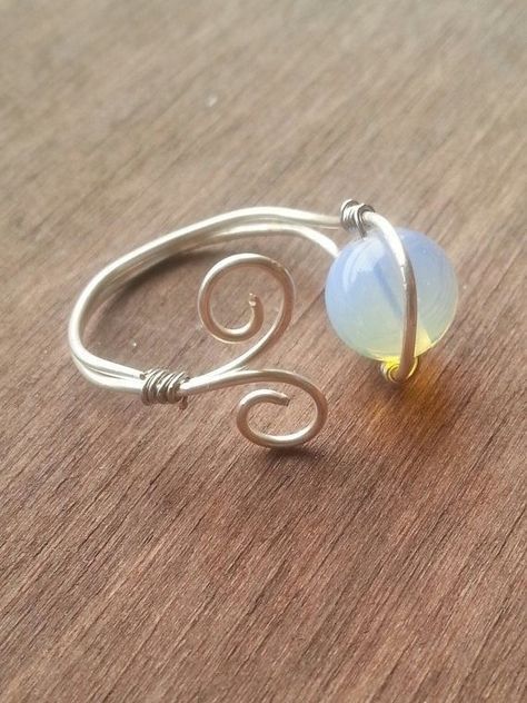 Diy Wire Rings, Wire Jewelry Rings, Pola Gelang, Wire Jewelry Designs, Wire Wrapped Ring, Easy Diy Jewelry, Wire Ring, Diy Wire Jewelry, Wire Work Jewelry