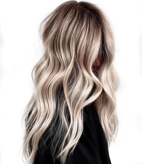 Icy Blonde Balayage Dark Roots Long Straight Hair, Best Blonde Highlights, Top Hair Styles, Blonde Highlights With Lowlights, Blonde Highlights Ideas, Icy Blonde Highlights, White Blonde Highlights, Highlights Ideas, Red Blonde Hair