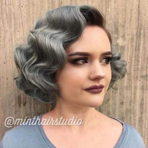 Easy Finger Waves, Vintage Makeup 1920s, Waves Hair Styles, Great Gatsby Party Outfit, Flapper Hair, Gatsby Hair, Finger Wave Hair, 1920s Hair, Waves Hair