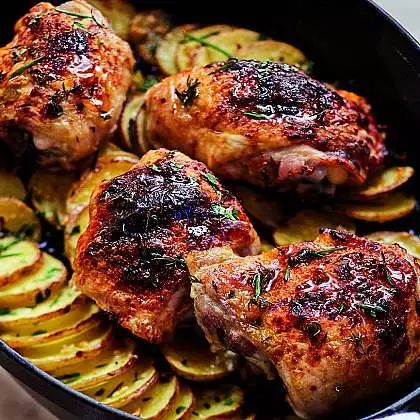 Best Ina Garten Recipes, Barefoot Contessa Recipes, Roasted Chicken And Potatoes, Chicken Tonight, Sunday Dinners, Ina Garten Recipes, Chicken And Potatoes, Skillet Recipes, Chicken Entrees