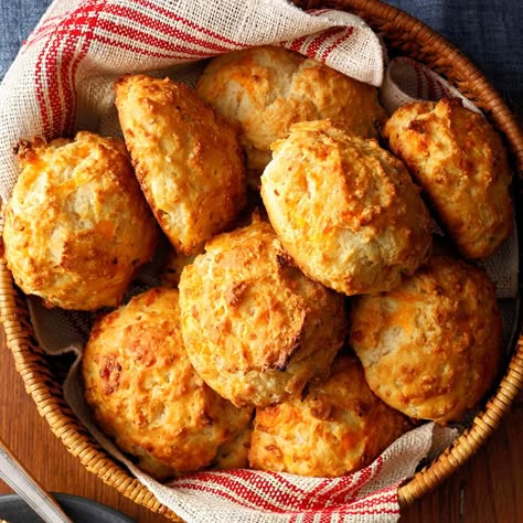 Easy Cheesy Biscuits Easy Cheesy Biscuits, Cheesy Biscuits, Cheesy Biscuit, Savoury Biscuits, Cheddar Biscuits, Biscuit Recipes, Drop Biscuits, Best Bread Recipe, Cheese Biscuits