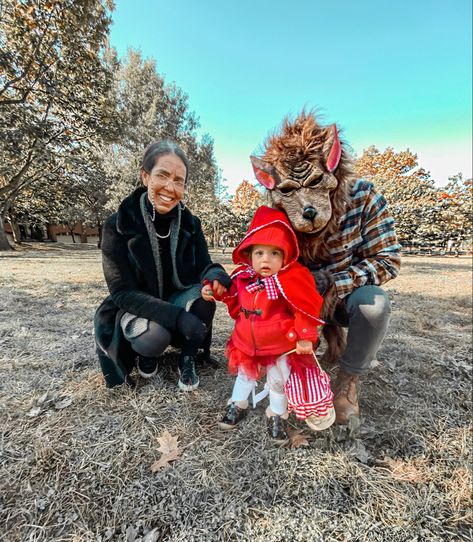 Little Red Riding Hood Baby Costume, Red Riding Hood Family Costume Ideas, Little Red Riding Hood Family Costume, Halloween Vegas, Wolf Costume Kids, Riding Hood Costume, Family Halloween Costume, Red Riding Hood Costume, Wolf Costume