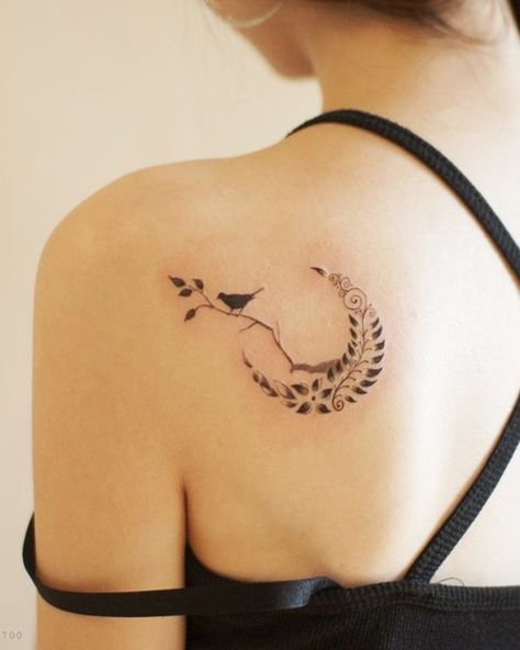 Half Moon Tattoo, Girls With Sleeve Tattoos, Tattoo Minimalist, Moon Tattoo Designs, Inspiration Tattoos, Bird Tattoo, Unique Tattoo Designs, Tattoo Cover, Tattoo Designs And Meanings