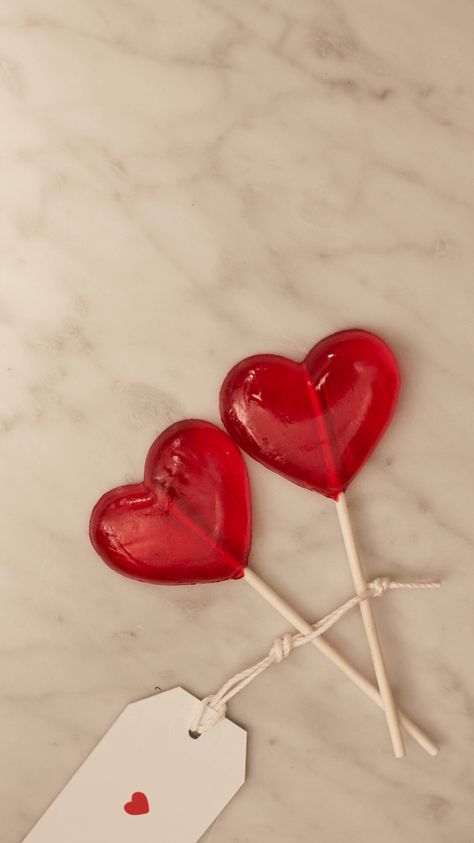 Heart Lolipop Photos, Heart Shaped Lollipop Aesthetic, Red Love Aesthetic Wallpaper, Red Lollipop Aesthetic, Pink Valentine Aesthetic, Candy Aesthetic Lollipop, Heart Lollipop Aesthetic, Candy Hearts Aesthetic, Red Heart Lollipop