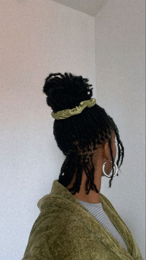 Locs With Headband, Extra Small Locs, Micro Locs Styles, Short Microlocs Styles, Mini Locs, 4c Locs, Mini Twists Natural Hair, Small Locs, Short Dreadlocks Styles