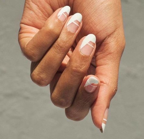 The Prettiest Modern French Manicure Ideas For Fall to Wear on Repeat Modern French Manicure Trends, French Manicure Trends, Modern French Manicure, French Manicure Ideas, Bridal Manicure, Abstract Nail, Latest Nail Trends, Abstract Nail Art, Manicure Inspiration