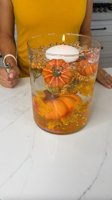 Water Beads Centerpiece Fall, Glass Hurrican Centerpieces Fall, Water Bead Vase Ideas, Fall Glass Vase Filler Ideas, Water Beads Ideas, Glass Vase Filler Ideas, Water Beads Centerpiece, Autumn Interior Design, Pretty Orange Color