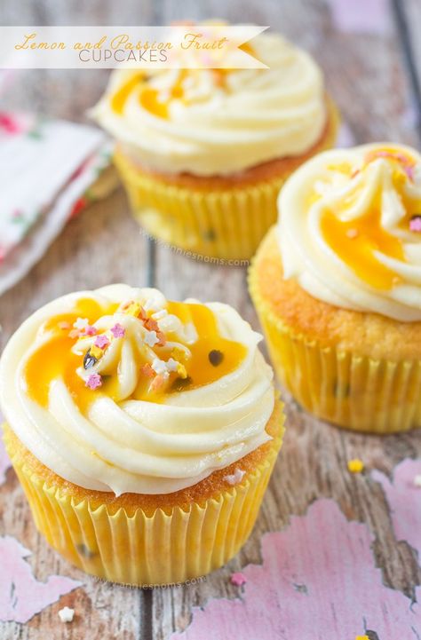 Lemon and Passion Fruit Cupcakes - Annie's Noms Fruit Coulis, Cupcake Flavours, Perfect Cupcakes, Fruit Cupcakes, Passionfruit Recipes, Dessert Aux Fruits, Lemon Cupcakes, Baking Cupcakes, Savoury Cake