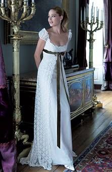 THIS IS IT! Classic Empire -- This is very nearly my dream wedding dress. The only changes I would make would be less of a scoop neck, and a different colored ribbon (maybe blue, or purple, or to match bridesmaid's dresses.) Jane Austen Wedding, Projek Menjahit, Crochet Wedding Dresses, 파티 드레스, Crochet Wedding, Stil Inspiration, Summer Wedding Dress, Chiffon Lace, Dream Dress