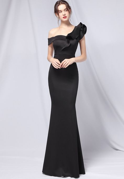 2 Piece Formal Dress Evening Gowns, Bodycon Evening Gown, Satin Cocktail Dress Classy, Long Onepiece Dresses, Black Evening Dress Classy, Black Off Shoulder Gown, Mermaid Dress Design, Black Evening Dress Elegant, Dresses For Broad Shoulders