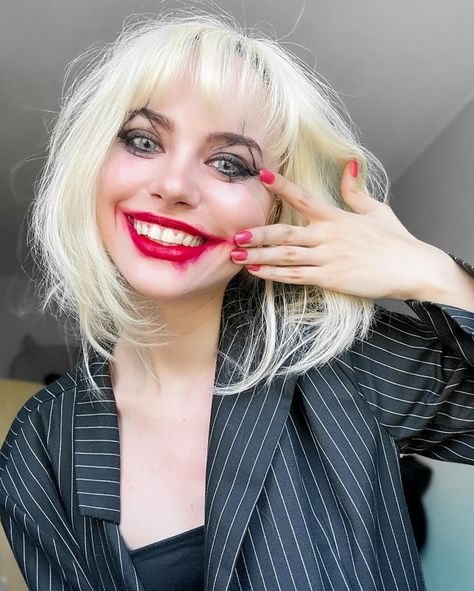 waiting for the joker trailer today like………. did a quick makeup test for lady gaga’s harley quinn to celebrate the trailer coming out ♥️ #harleyquinn #jokermovie #ladygaga #margotrobbie #cosplay Lady Gaga Joker Makeup, Lady Gaga Joker, Gaga Harley Quinn, Lady Gaga Harley Quinn, Harley Quinn Makeup, Avada Kedavra, Joker Makeup, Alessia Cara, Quick Makeup