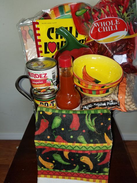 Chili Cook Off Gift Basket Ideas, Chili Basket Gift, Hot Sauce Gift Basket, Tailgate Chili, Bunco Gifts, Chili Pot, Dried Red Chili Peppers, Canned Jalapenos, Chili Cookoff