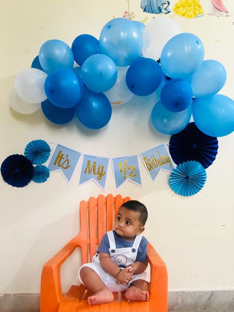 6th month birthday decoration idea Birthday Decoration Ideas, Wedding Decor Style, Birthday Idea, Birthday Decoration, Decoration Idea, Baby Photoshoot, 2nd Birthday Parties, Baby Pictures, 2nd Birthday