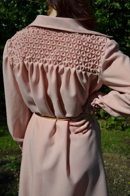 Honeycomb Smocking Fashion, Lace Blouse Patterns, Diy Fashion Sewing, Honeycomb Smocking, Pattern Hacking, Smocking Fashion, Wrap Top Pattern, Lace Top Patterns, Smocked Shirt