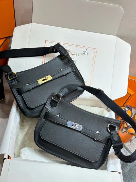 🎁Factory direct shipment ✈️Worldwide Free Shipping ☆ WhatsApp: +8615018754260 Mini Jypsiere, Denim Bags, Denim Bag, Hermes Birkin, Free Shipping