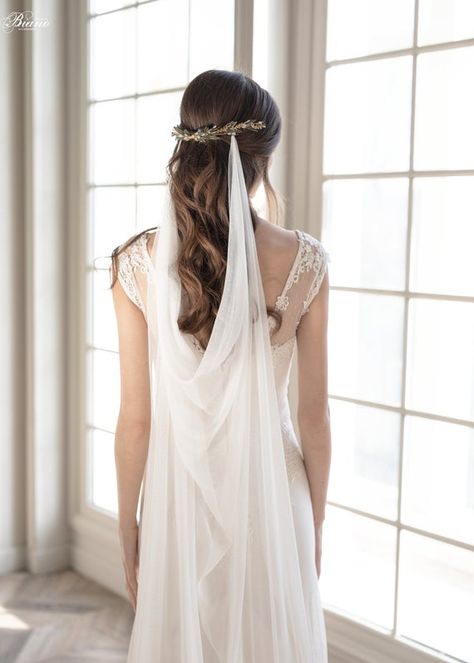 Hey, I found this really awesome Etsy listing at https://www.etsy.com/listing/941704086/pure-silk-wedding-veil-soft-bridal-veil Wedding Halo Headpiece, Draped Veil, Drape Veil, Silk Tulle Veil, Minimal Bride, Boho Veils, Draping Wedding, Veil Long, Silk Veil