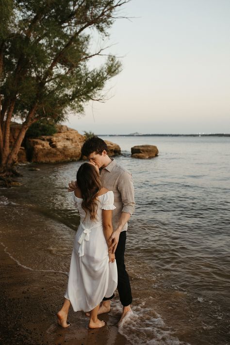 Lake Photoshoot Outfit, River Engagement Photoshoot, Couples Lake Photoshoot Outfits, In The Lake Photoshoot, Cuyahoga Valley National Park Engagement Photos, Donner Lake Engagement Photos, Couples Photoshoot By Water, Waterfront Couples Photoshoot, Lake Arrowhead Engagement Photos