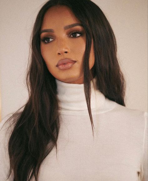 Jasmine Tookes Makeup, Jasmine Tookes Aesthetic, Jas Tookes, Lion Tattoo For Women, Jasmine Tookes Style, Jasmin Tookes, Dreamland Billionaires, Relaxed Outfits, Fitness Shoot