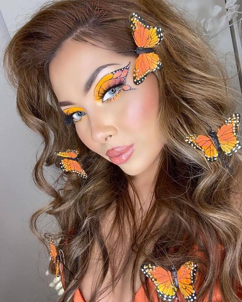 Butterfly Queen Makeup, Monarch Butterfly Makeup Halloween, Monarch Makeup, Monarch Butterfly Makeup, Butterfly Shoot, Butterfly Makeup Look, Halloween Makeup Costume, Monarch Butterfly Costume, Beautiful Halloween Makeup