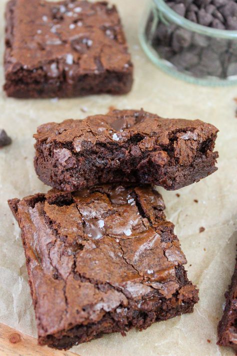 Small Batch Fudgy Brownies - Taffey Bakery Small Batch Of Brownies, Small Batch Baking Recipes, Frosted Brownies Recipe, Taffey Bakery, Small Batch Brownies, German Chocolate Brownies, Cocoa Brownies, Fudgy Brownie Recipe, Perfect Brownies