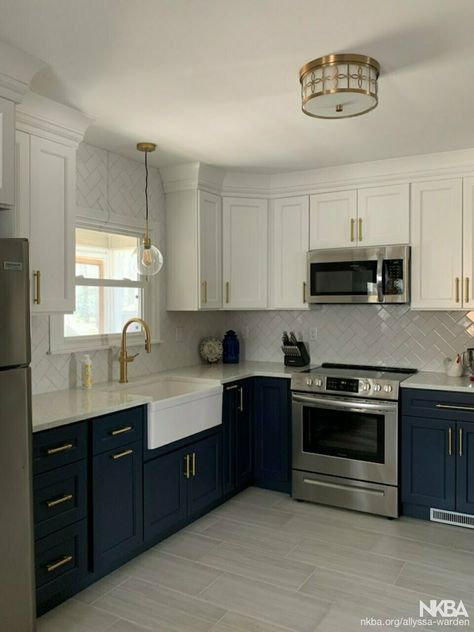 Kitchen Blue Bottom White Top, Painted Cabinets Kitchen Two Toned, Navy Blue And White Kitchen Ideas, Kitchen Remodel Cabinets Colors, Blue Two Toned Kitchen Cabinets, Two Tone Farmhouse Kitchen, Dual Colored Kitchen Cabinets, Teo Toned Kitchen, Seaside Kitchen Ideas Coastal Style