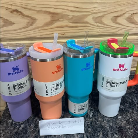 Only Colors Left Are - Warm Serene Brushstrokes, Cool Serene Brushstrokes, Feather Green ( Target Exclusive), Cream Speckled, Peony Pink, Best Beige By Magnolia ( Target Exclusive) Lavender, Nectarine, Neon White, Aqua Stanley 40oz Quencher H2.0 Tumblers Listing Is For One 40oz Tumbler Or One 30 Oz Tumbler. Pictures To Show The Other Stanley’s I Have Available. I Have A Bunch Of The Other Colors. Will Post Individually Later. Message Me With The Color You Want . Make An Offer Non Smoking Home. I Hydration Aesthetic, Stanley Water Bottle, Stanley Products, Tumbler Pictures, Stanley Cups, Peony Pink, Baddie Tips, Custom Tumbler Cups, Beaded Necklace Diy