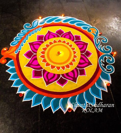 Rangoli Designs Circles Patterns, Big Circle Rangoli Design, Easy Circle Rangoli Designs, Rangoli Circle Designs, Circle Rangoli Designs Diwali Simple, Rangoli Designs Circle, Circle Rangoli Designs Diwali, Rangoli Circle, Mandala Kolam