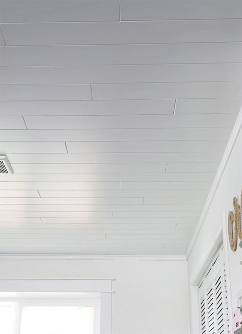 Popcorn Ceiling Makeover, Ceiling Remodel, Covering Popcorn Ceiling, Painting Shiplap, Ceiling Options, Shiplap Wall Diy, Shiplap Ceiling, Plank Ceiling, Beadboard Ceiling