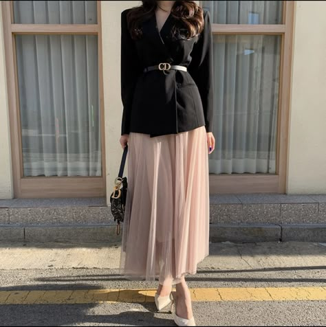 Formal Tulle Skirt Outfit, Black And Violet Outfit, Blazer And Skirt Outfits Hijab, Long Skirt Blazer Outfit, Long Skirt With Blazer, Corporate Attire Women Skirt, Blazer Long Skirt, Formal Outfits For Women Parties, Outfit Korean Style