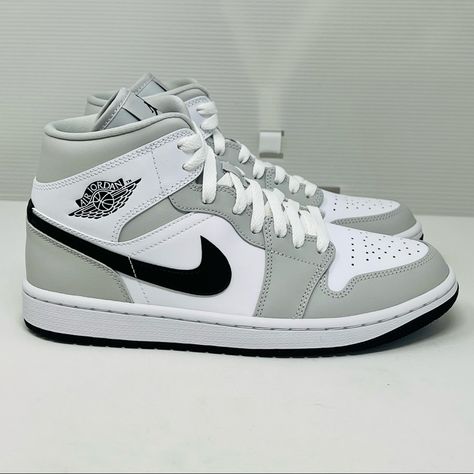 Nike Air Jordan Women’s Air Jordan 1 Mid Grey Fog/Black- White Basketball And Fashion Sneakers. This Is What Everyone Wears To Clubs Or On The Basketball Court!!! Most Trendiest Item To Own!! Women’s: Us 8.5; Uk 6; Br 38; 25.5cm; Eur 40 Women’s Us 8.5; Is Converted Into Youth And Men’s Sizing Men’s Us 7 Youth Unisex Us 7 These Sneakers Are Very Very Hard To Find And Sold On Stock X And Goat For Much Much More. Brand New With Box!!! Silver Air Jordan 1, Nike Shoes High Tops Jordans, Nike Shoes Dunks High, Chte Shoes, Cute Shoes For Middle School, Nice Shoes Women Sneakers, Trendy Back To School Shoes, Nike Shoes Cute