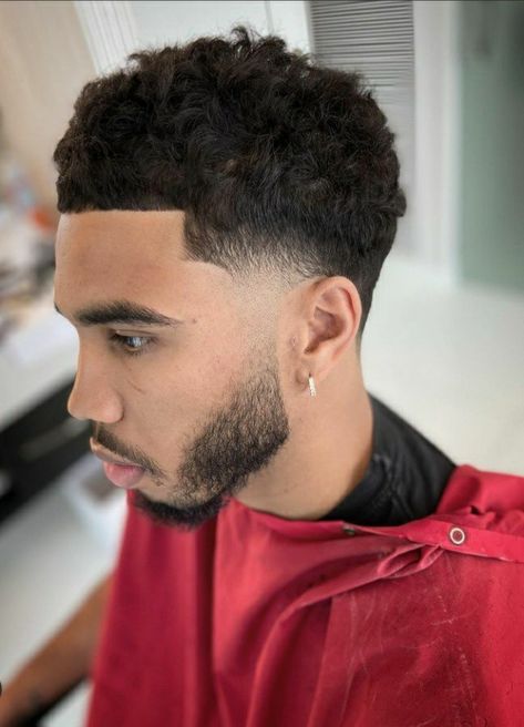 Afro Fade Haircut, Jason Tatum, Fade Haircut Designs, Men Fade Haircut Short, Black Hair Cuts, Curly Hair Fade, Comb Over Haircut, Styles For Short Hair, Men Haircut Curly Hair