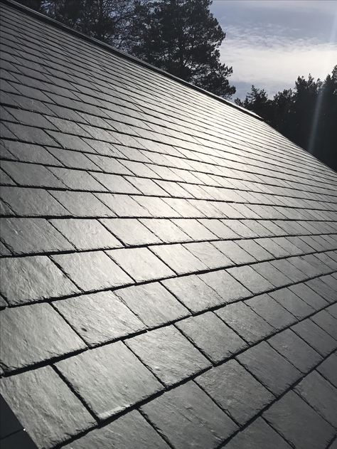 Slate roof Slate Roof House, Bitumen Roof, Slate Roof Tiles, Metal Awning, Corrugated Metal Roof, Building Roof, Grey Houses, Shed Roof, Slate Stone