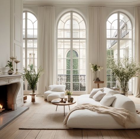 Chateaux Interiors, Parisian Interior, French Interior Design, Neoclassical Interior, Classic Interior Design, Dream House Rooms, Home Decor Living Room, Elegant Living Room, French Interior